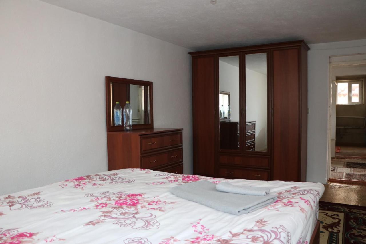 Guest House Baiel Bokonbayevo Eksteriør billede